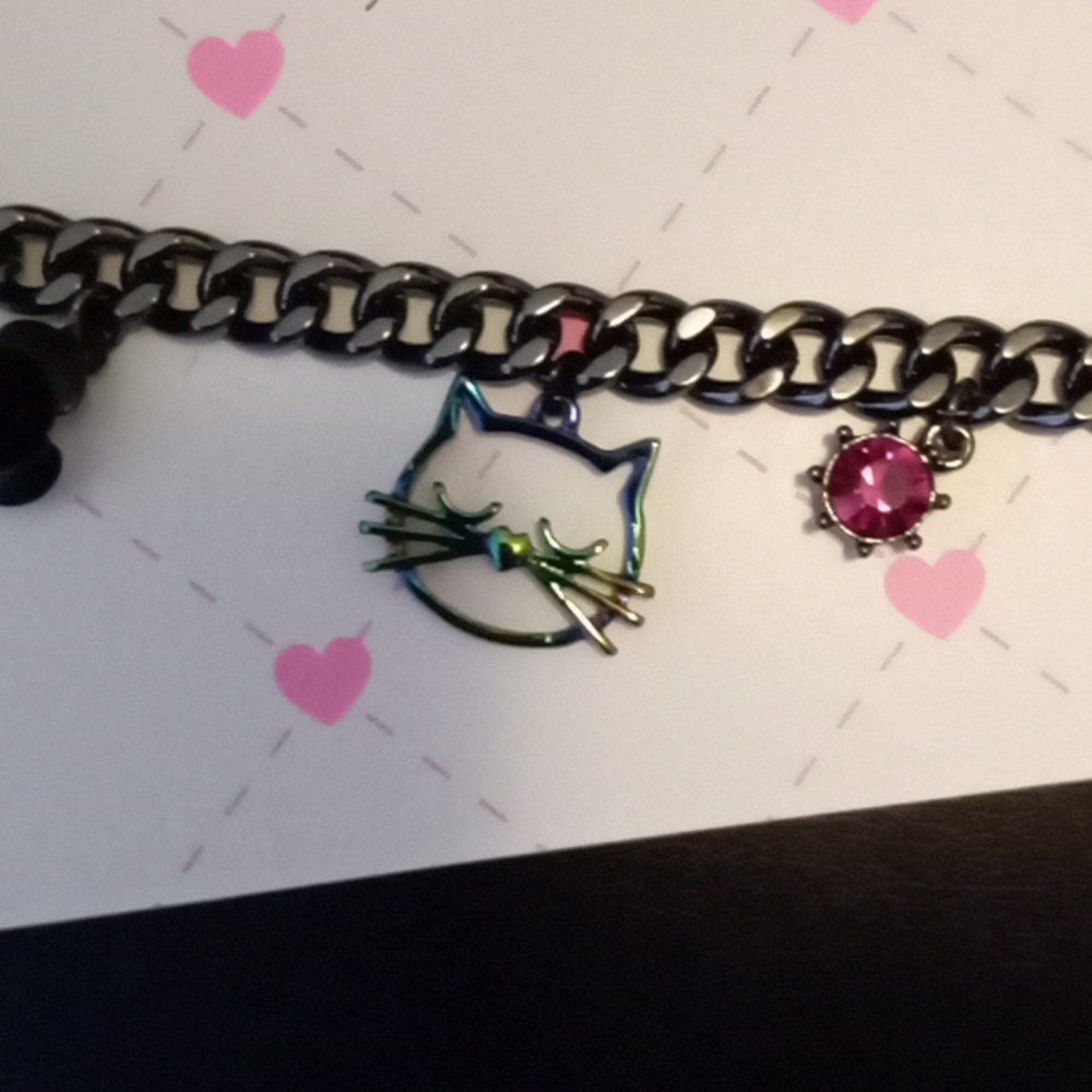 Betsey Johnson Cat charm bracelet 🐈‍⬛ - Picture 3 of 6